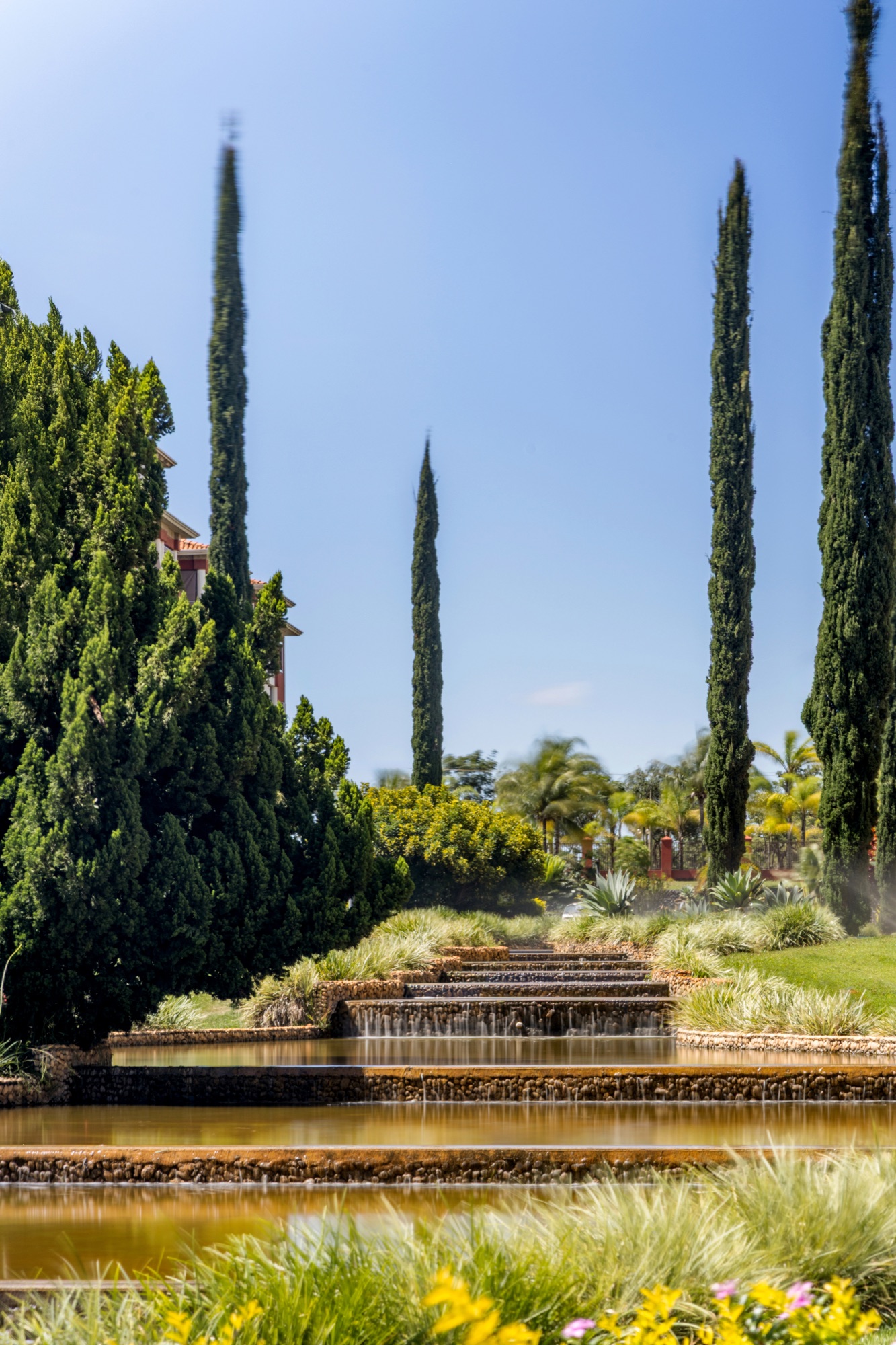 Jardim e fonte ornamental do Lake Side